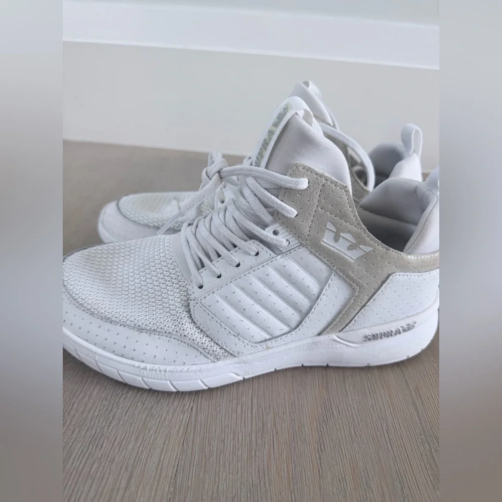 Stylish Y2K Supra White Men's Sneakers size 9